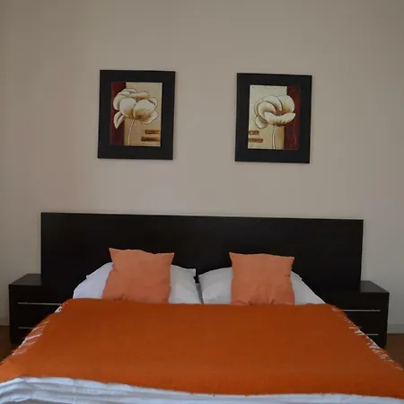 Elegant In Central District Of Daire *