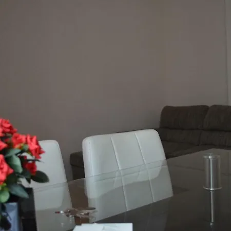 Elegant In Central District Of Apartment *