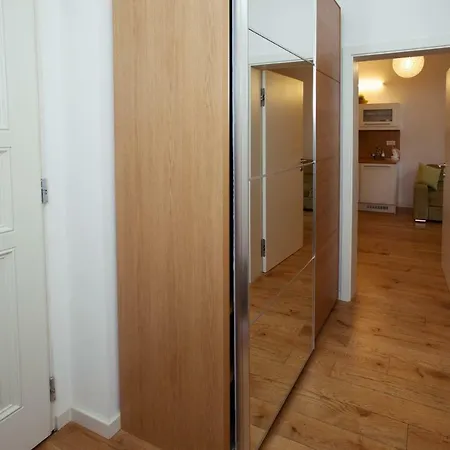 Elegant In Central District Of Apartment